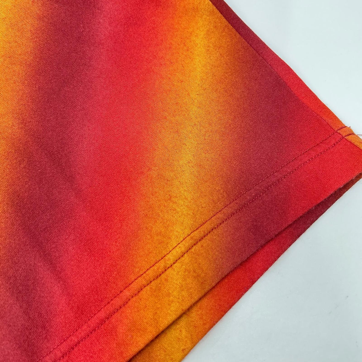 ISSEY MIYAKE MEN Red Gradient T-Shirt Size 4
