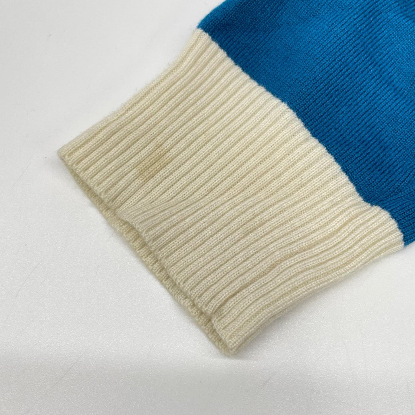 MARK&LONA Tricolor Blue Face Merino V-Neck Sweater Size 50