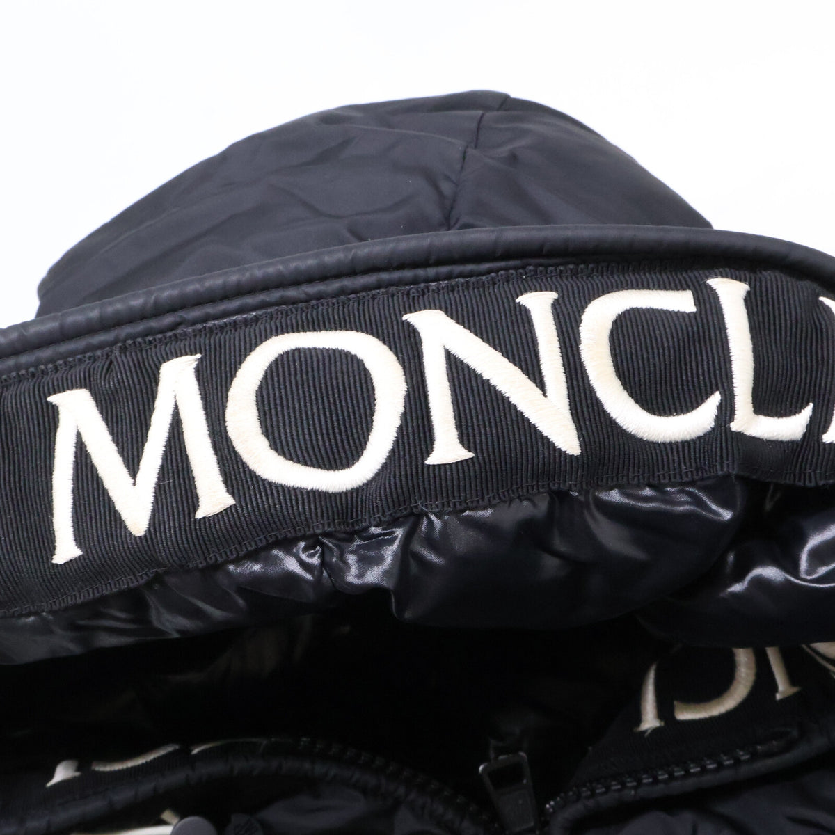 MONCLER Montclar Nylon Hooded Down Coat Size 3