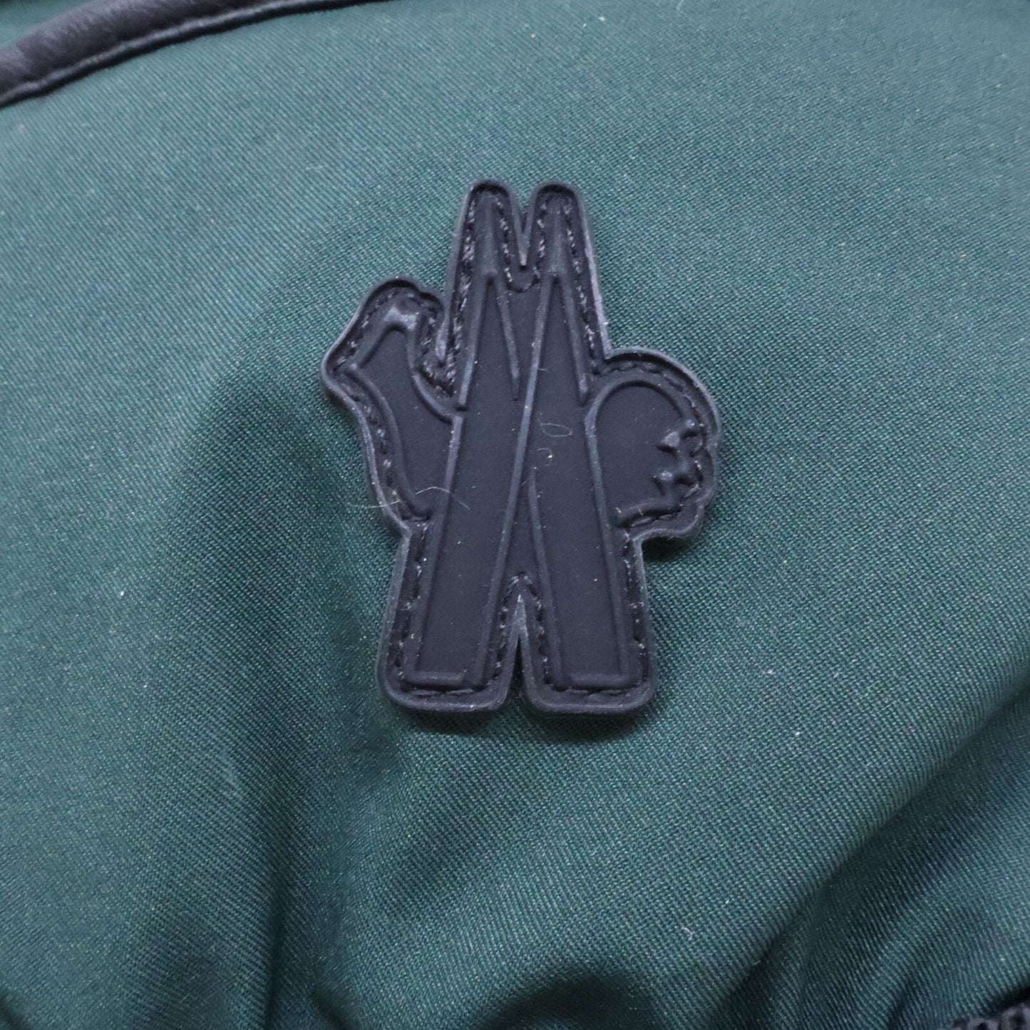 MONCLER 23AW GORE-TEX Adjuster Gloves Green/Black Belt Size L