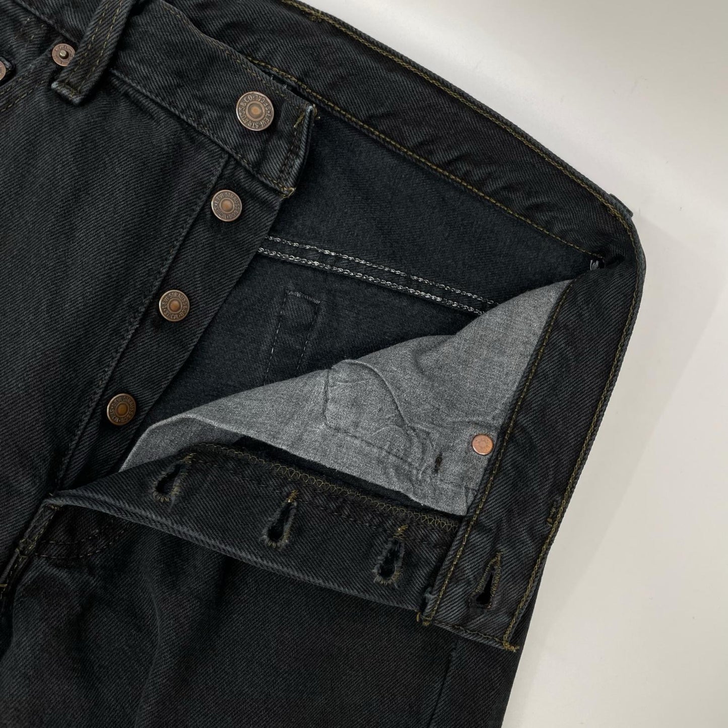 LEVI'S 90s USA 501 Garment Dyed Black Denim Jeans Size 29/34