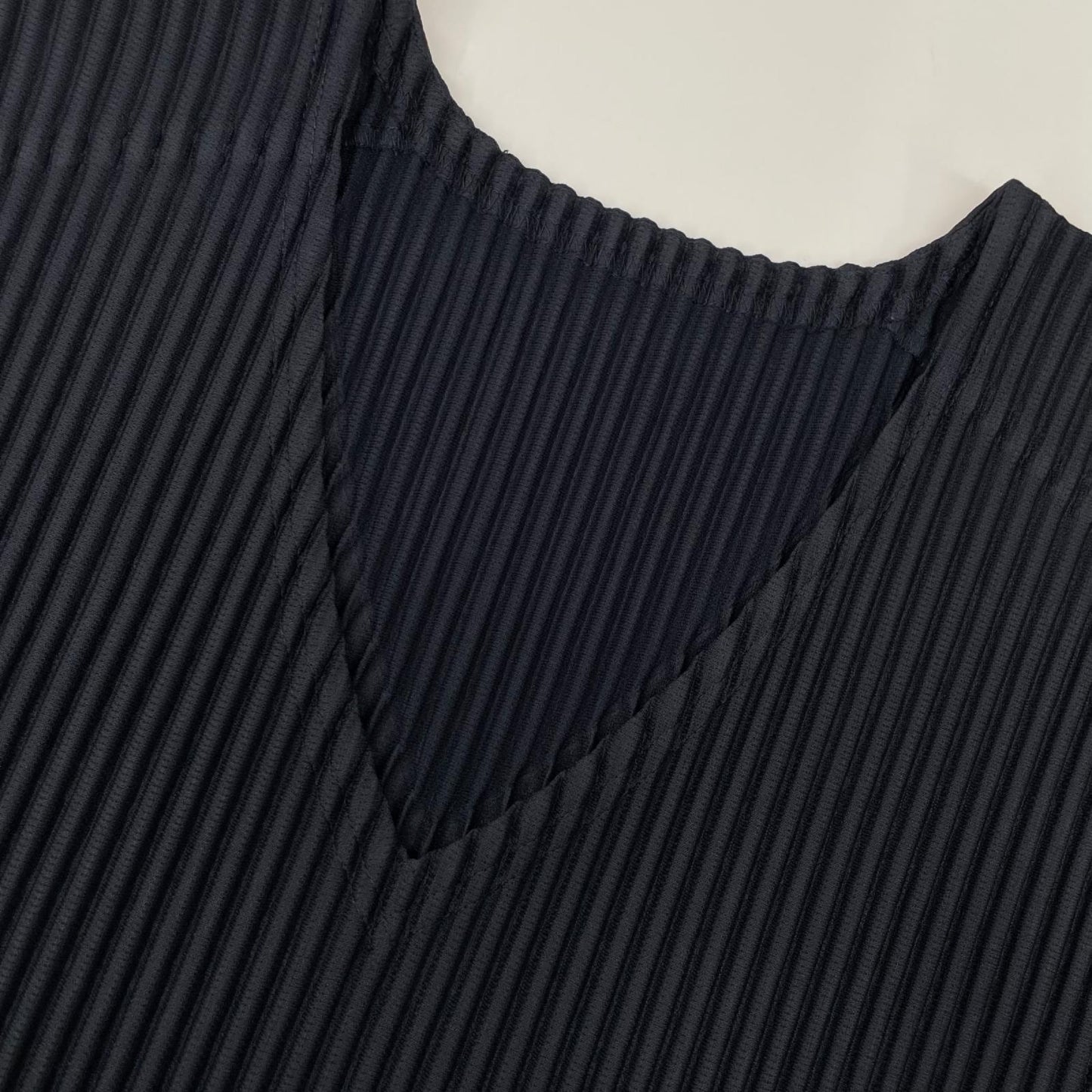 HOMME PLISSE ISSEY MIYAKE 25AW Pleated Vest Navy Size 2