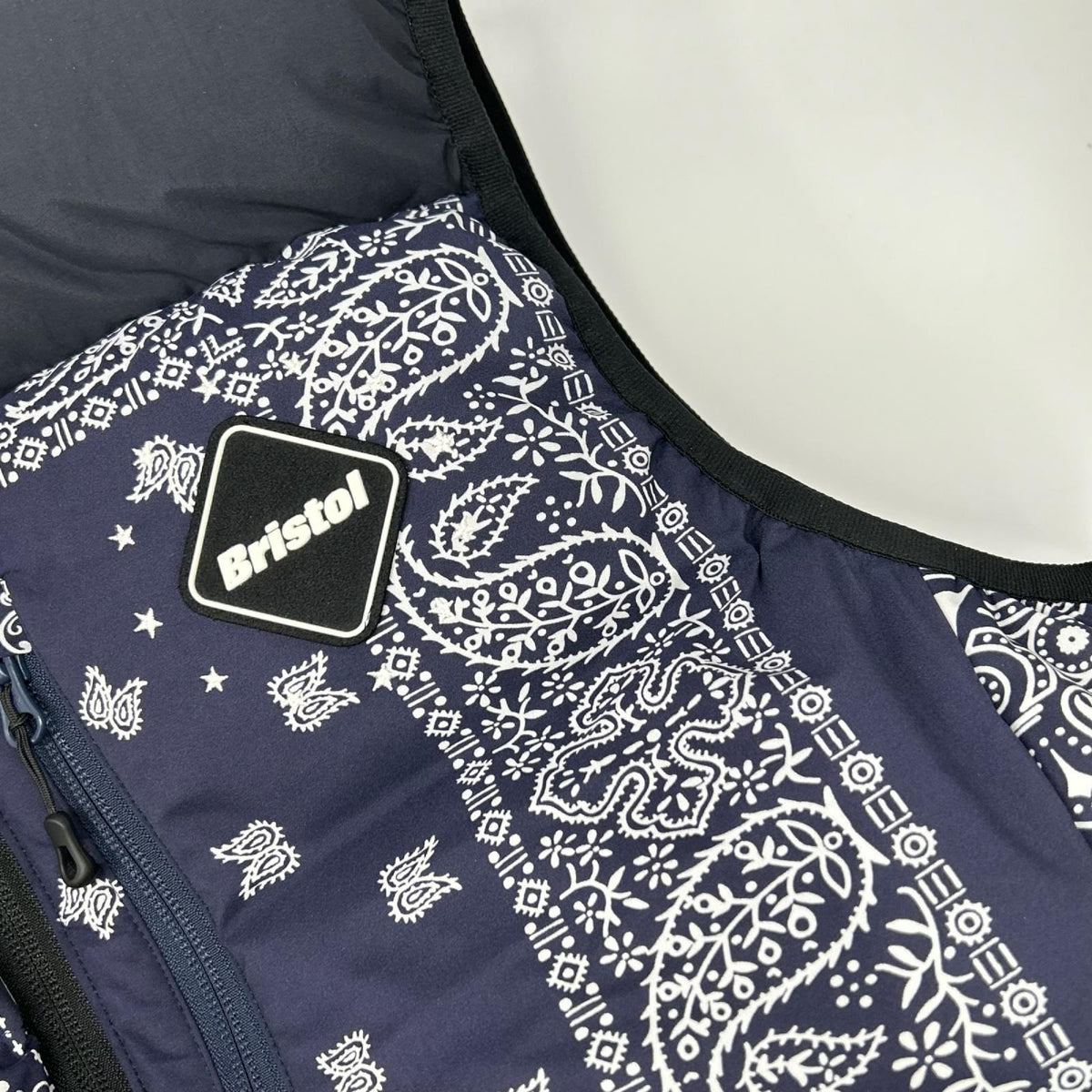 F.C.Real Bristol 22AW Paisley Down Vest Size XL