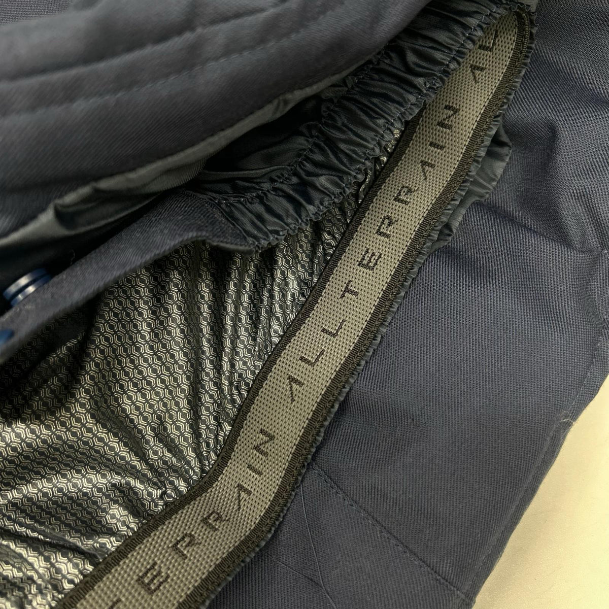 DESCENTE Mizusawa Allterrain Hooded Down Jacket Navy Size M
