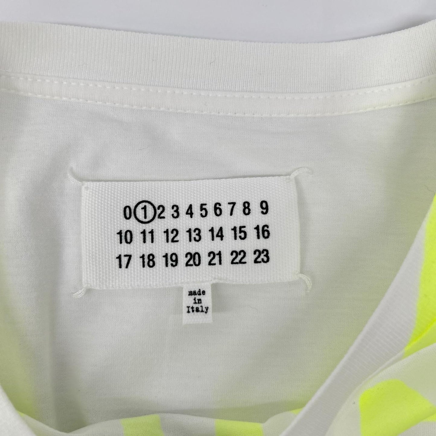 Maison Margiela 19SS S51GC0427 AIDS White Yellow T-Shirt Size XS