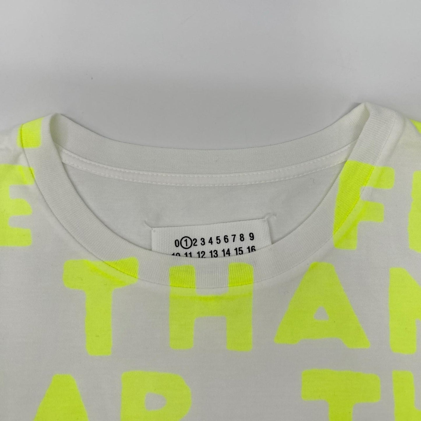 Maison Margiela 19SS S51GC0427 AIDS White Yellow T-Shirt Size XS
