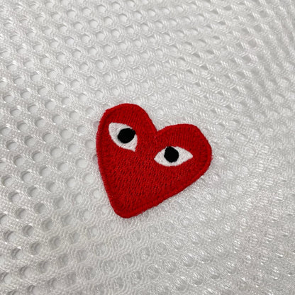 PLAYCOMMEdesGARCONS 26SS Red Emblem T-Shirt White Size XXL