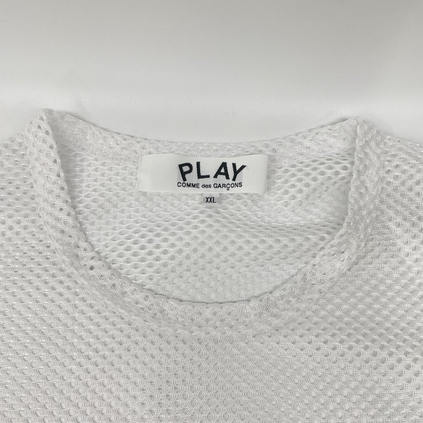 PLAYCOMMEdesGARCONS 26SS Red Emblem T-Shirt White Size XXL
