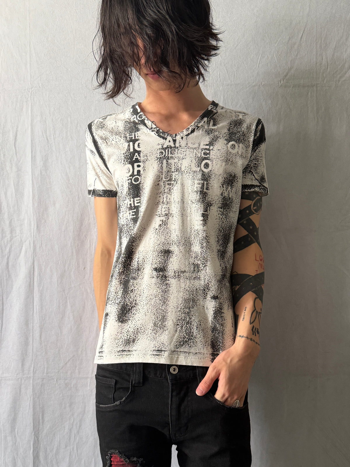 FUGA Distressed Typography Tee Size 44