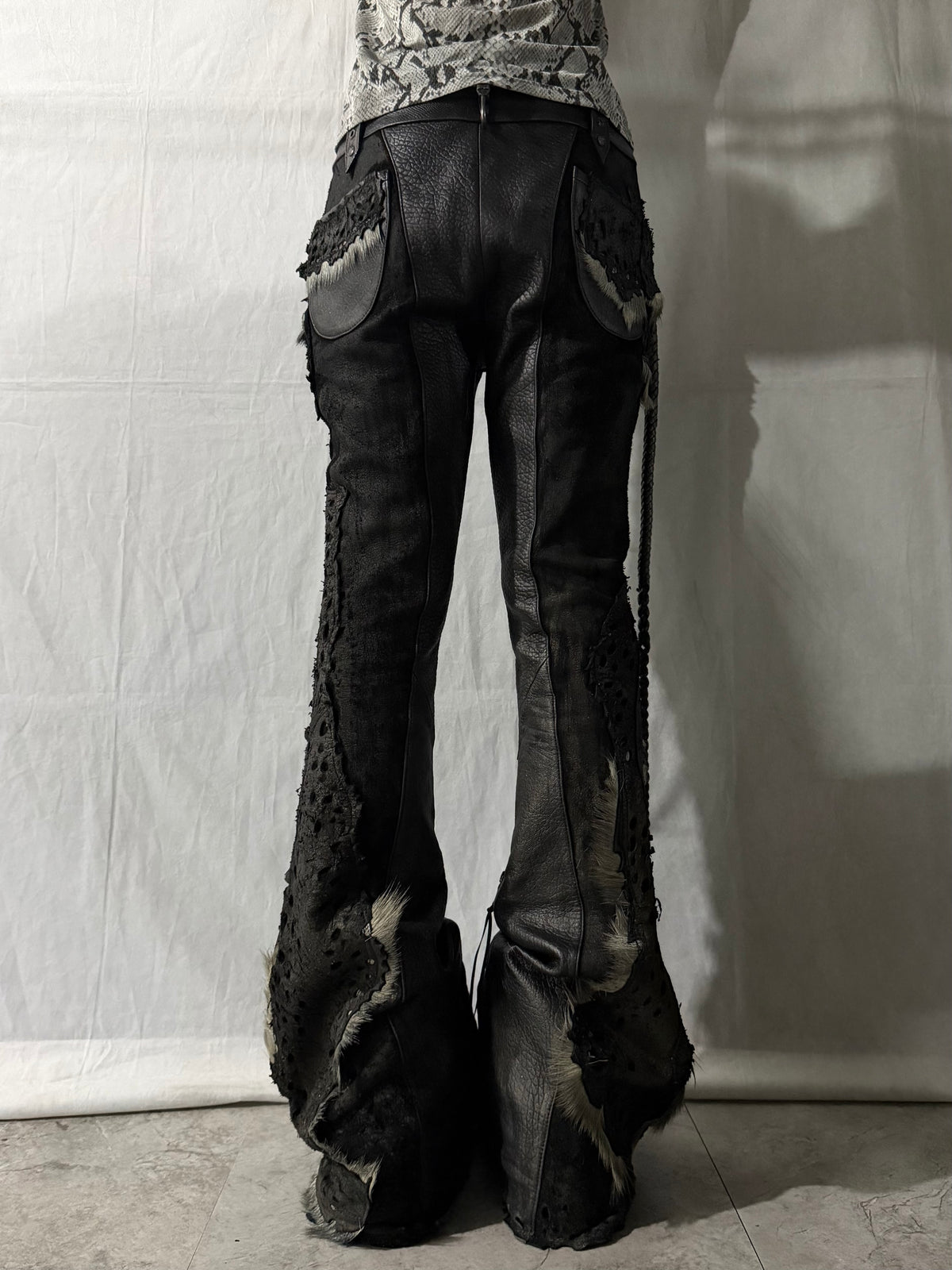 1vfudie S12 Distressed Leather Pants