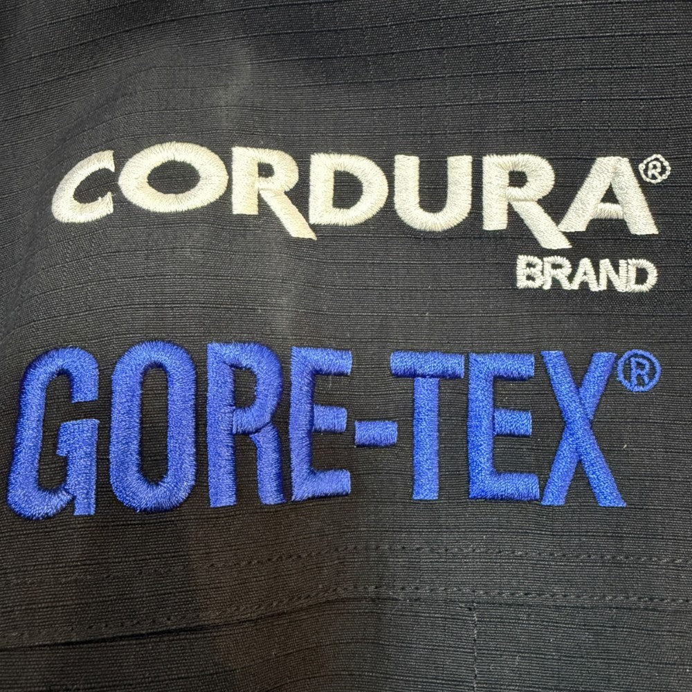 SUPREME x TNF 18AW Expedition Gore-Tex Jacket Black Size M