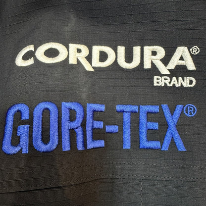 SUPREME x TNF 18AW Expedition Gore-Tex Jacket Black Size M