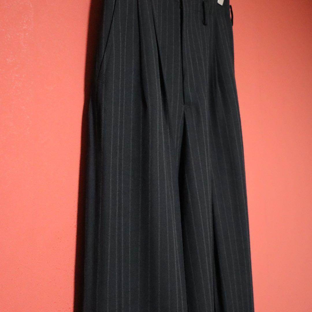 Y's 90s Pinstripe Two-Pleat Cropped Pants Black Size FREE