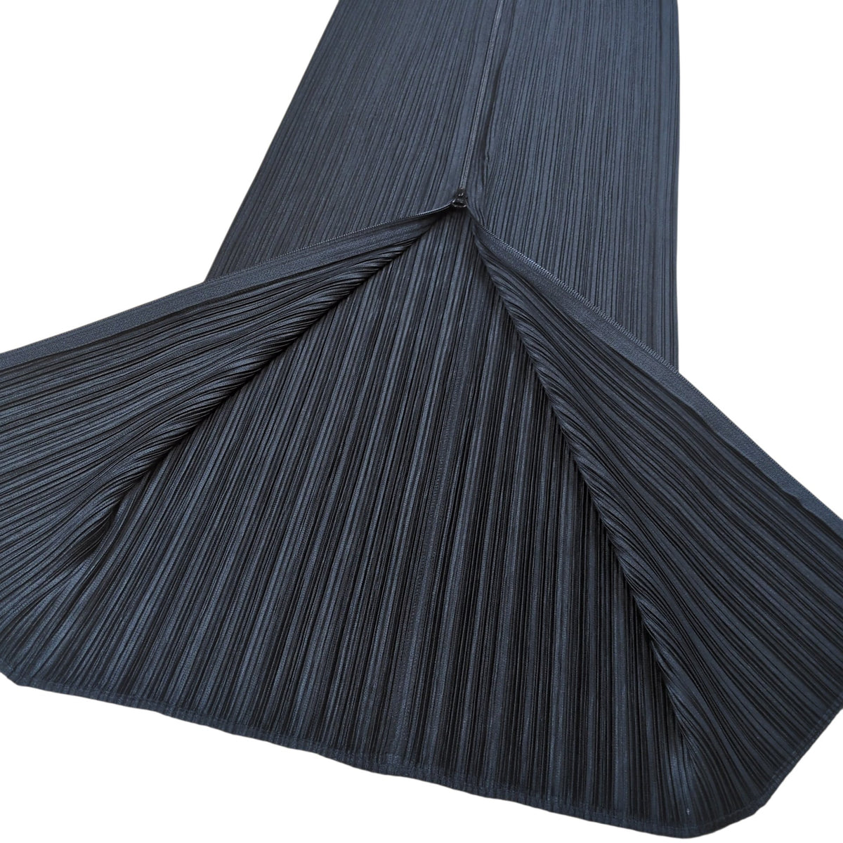 PLEATS PLEASE ISSEY MIYAKE Front Zip Skirt Black Size 3