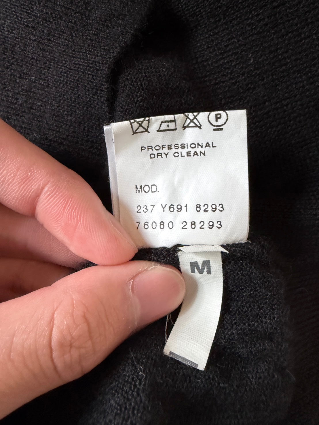 Yves Saint Laurent 2000s Cashmere Deep Sweater Black Size M