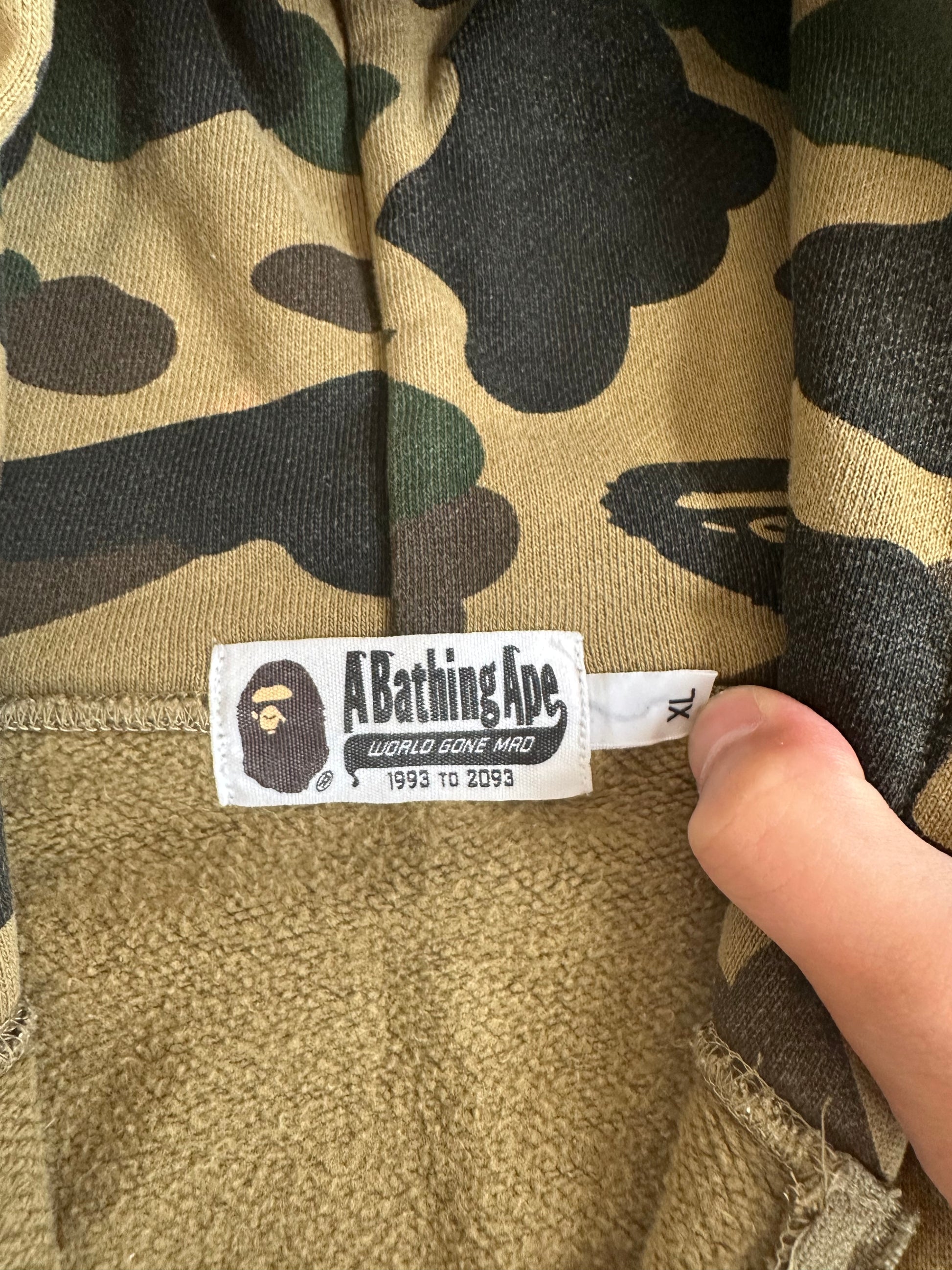 Bape - A BATHING APE camo zip hoodie XL