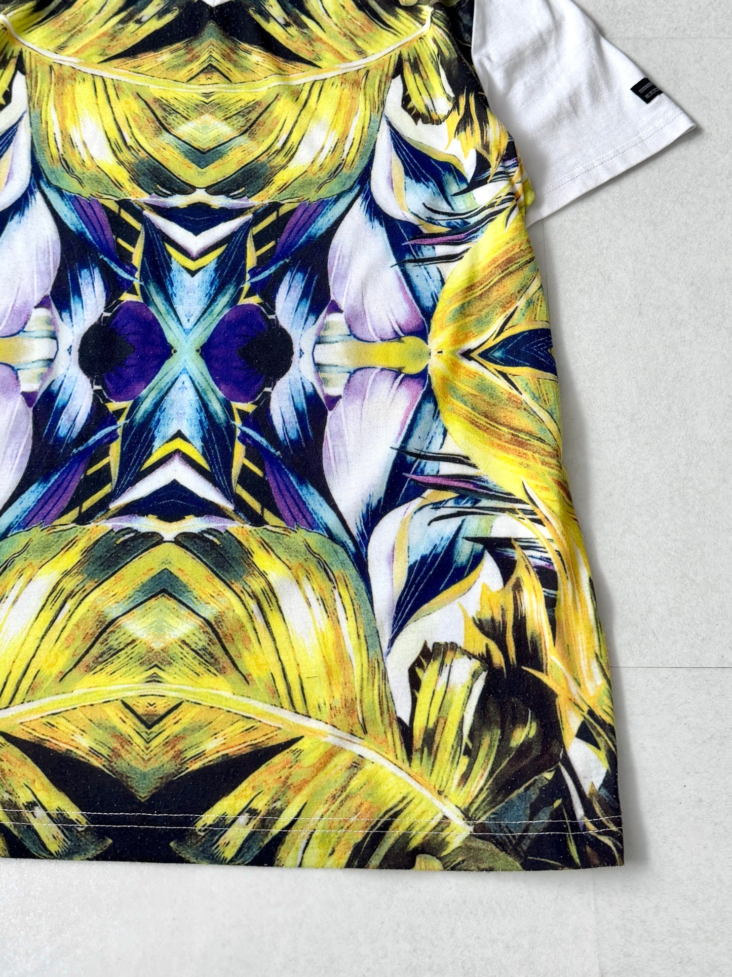 Sean John All-Over Pattern T-Shirt Multi-Color Size M