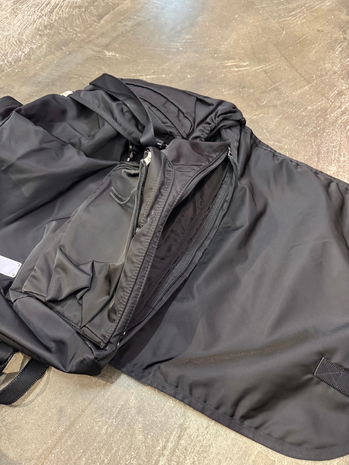 undercover "One Off" Black Size FREE