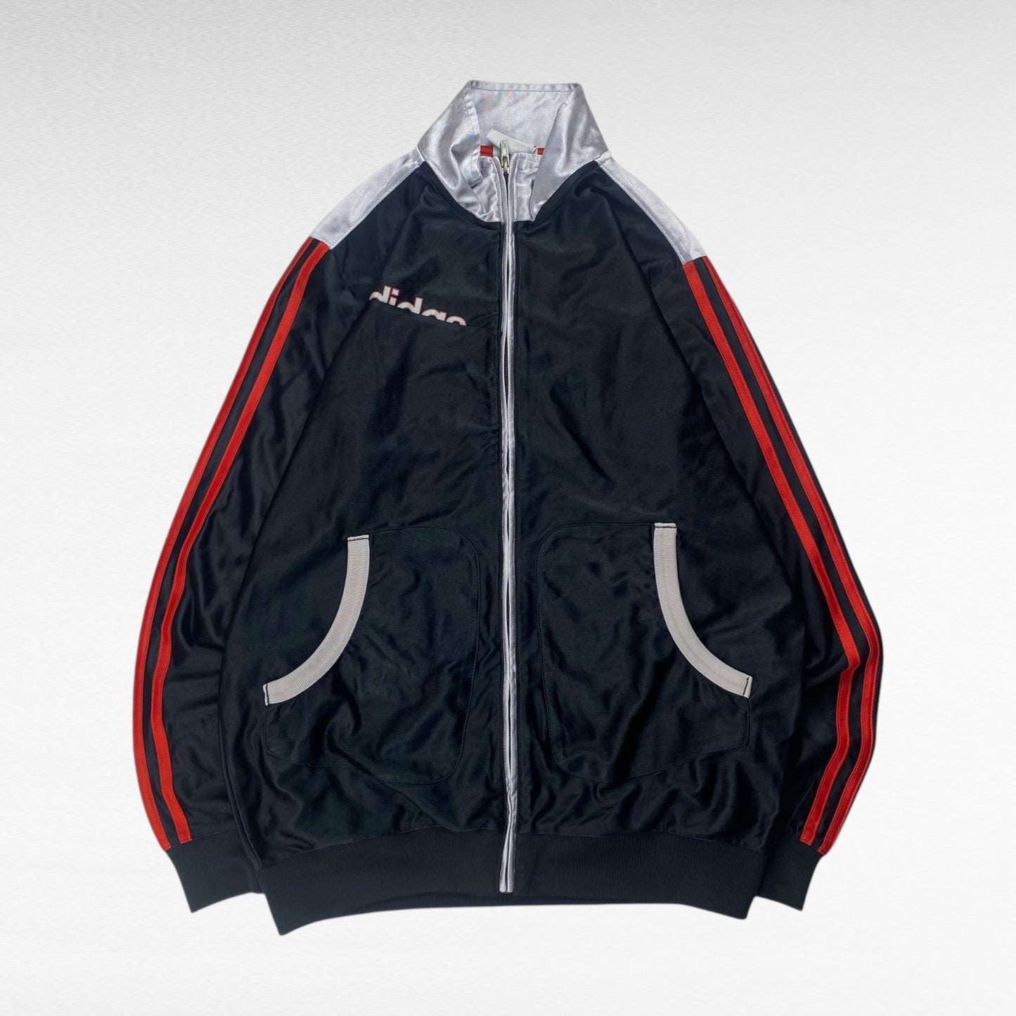 Adidas 00s Jacket Size L