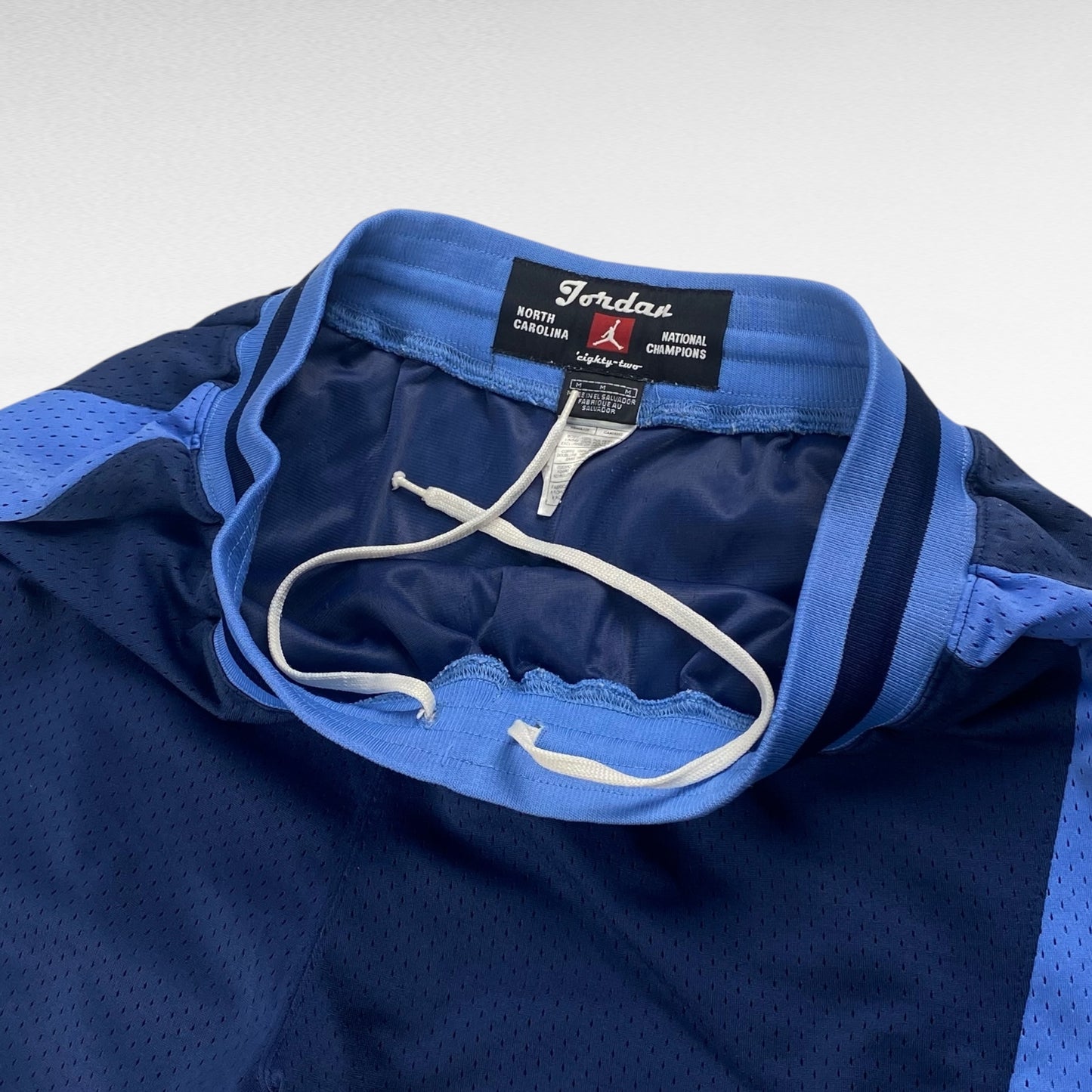 NIKE JORDAN Size M