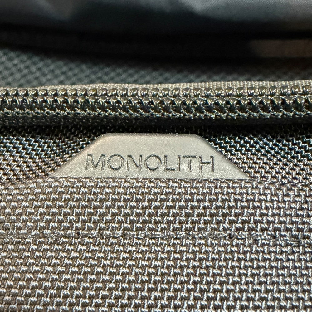 MONOLITH Shoulder Pro Flap M Black Bag Size M