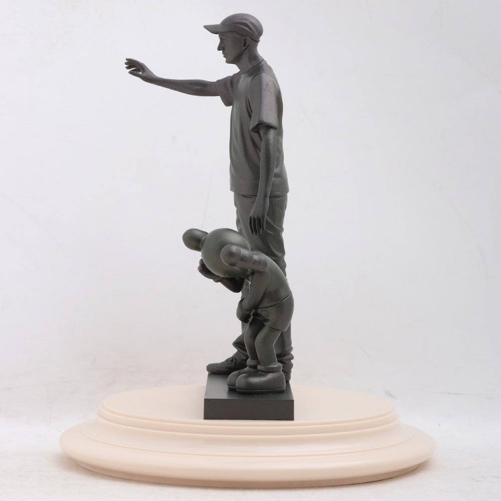 Kaws PARTNERS ORIGINAL FAKE VINYL FIGURE 2012 Gray Size F