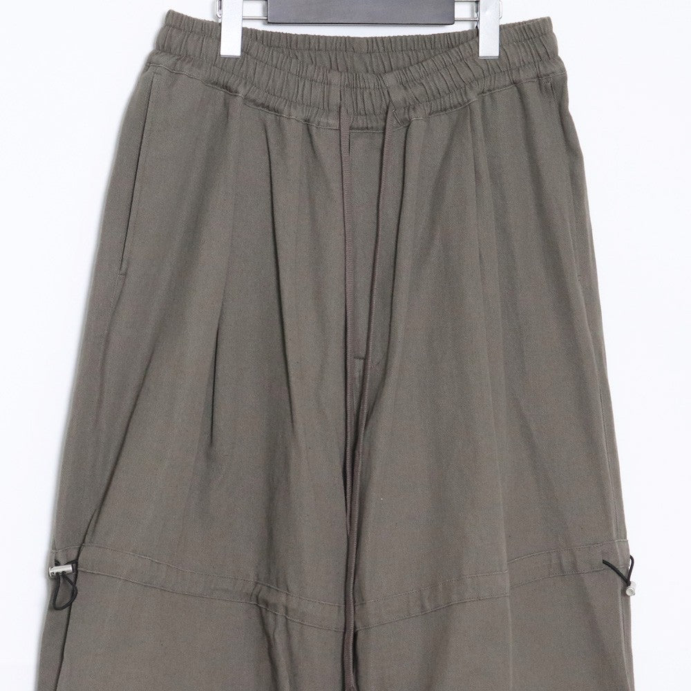 A.F Artefact STRING-SQUEEZING WIDE PANTS Khaki Size 2