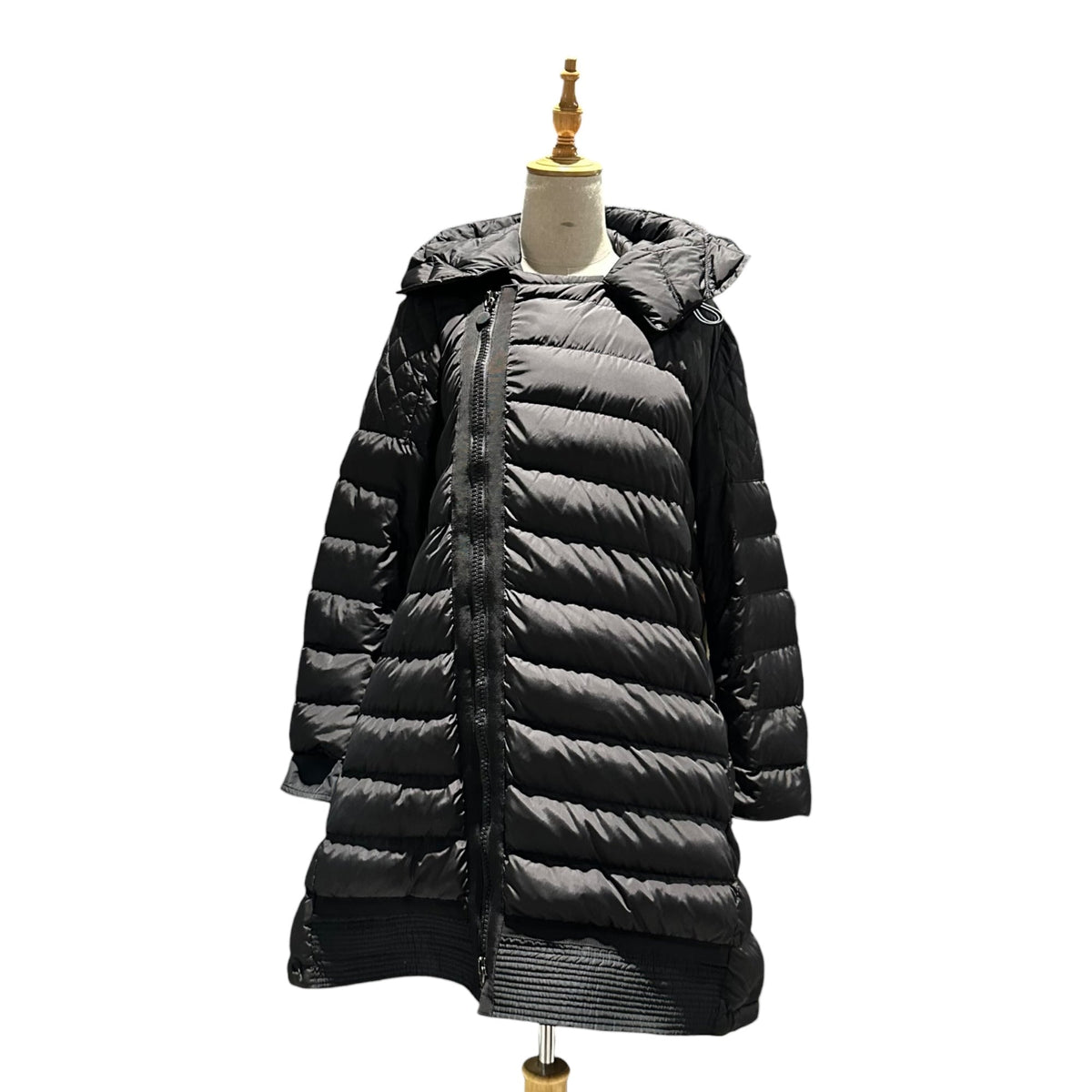 MONCLER GISELE Hooded Quilted Down Coat Size 2