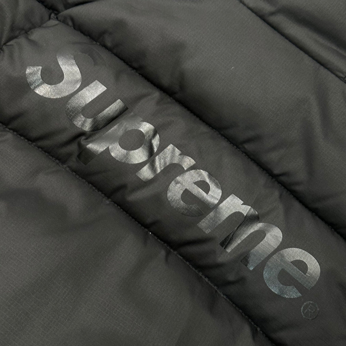 SUPREME 21AW Warp Hooded Puffy Jacket Black Size M