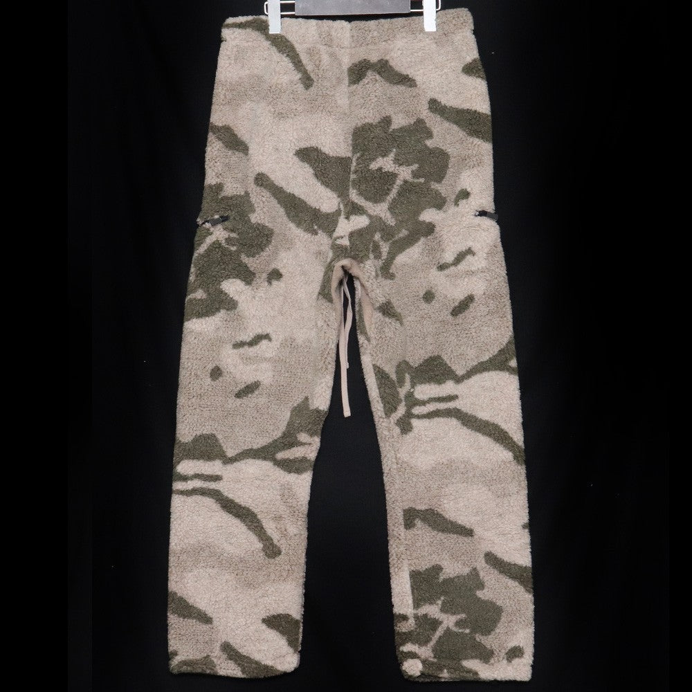 ESSENTIALS Relaxed Polar Fleece Camo Pants Gray Size S