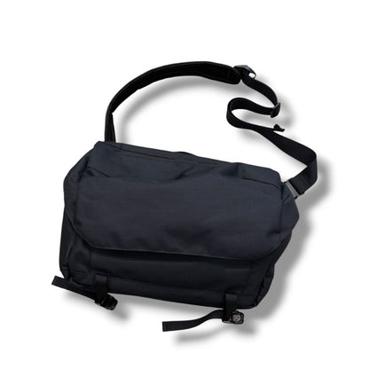 MONOLITH Shoulder Pro Flap M Black Bag Size M