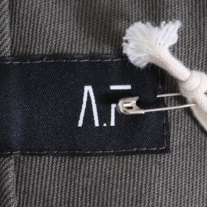 A.F Artefact STRING-SQUEEZING WIDE PANTS Khaki Size 2