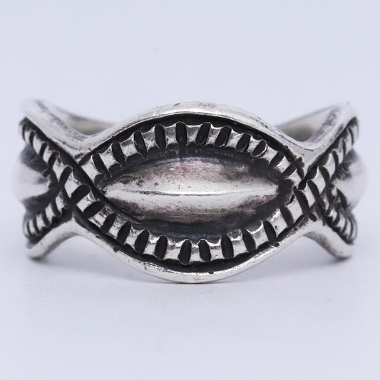 LARRY SMITH LEAF CUT RING Repousse Ring Size ONE SIZE