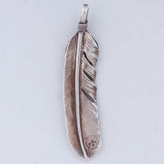 Goro's XL Silver Feather Right Facing Necklace