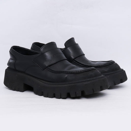 BALENCIAGA TRACTOR LOAFER Damaged Leather Loafers Black