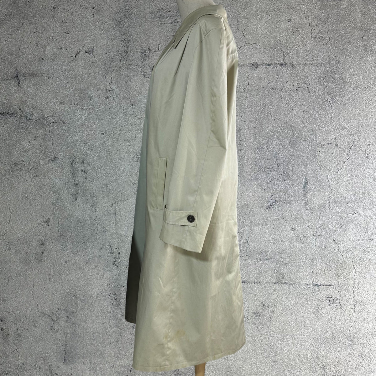 Euro vintage 70s Cotton Blend Trench Coat Size 42
