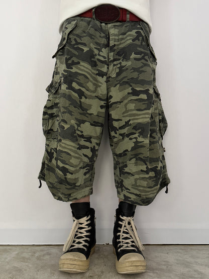 Pelle Pelle Green Camo Wide Short Pants Size WAIST