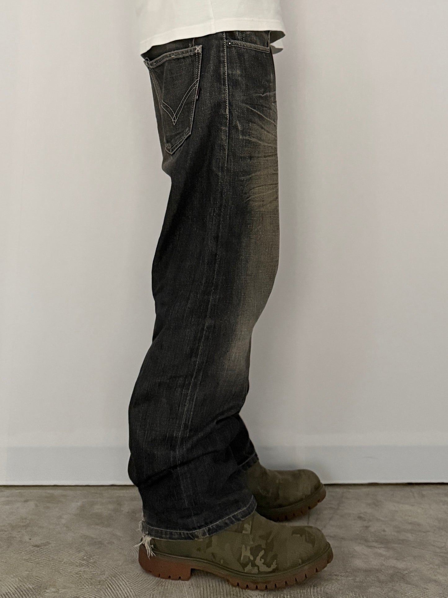 Neighborhood Damaged Black Jeans Size M