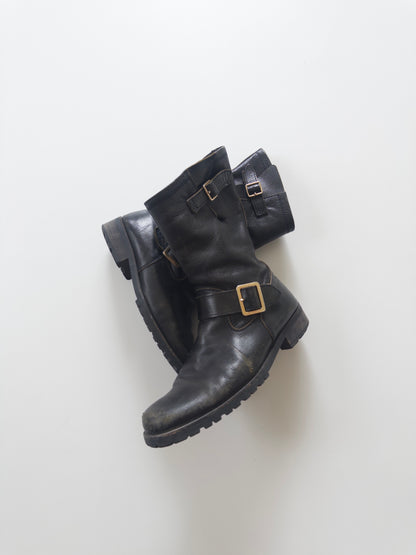 NO ID. Size 40
