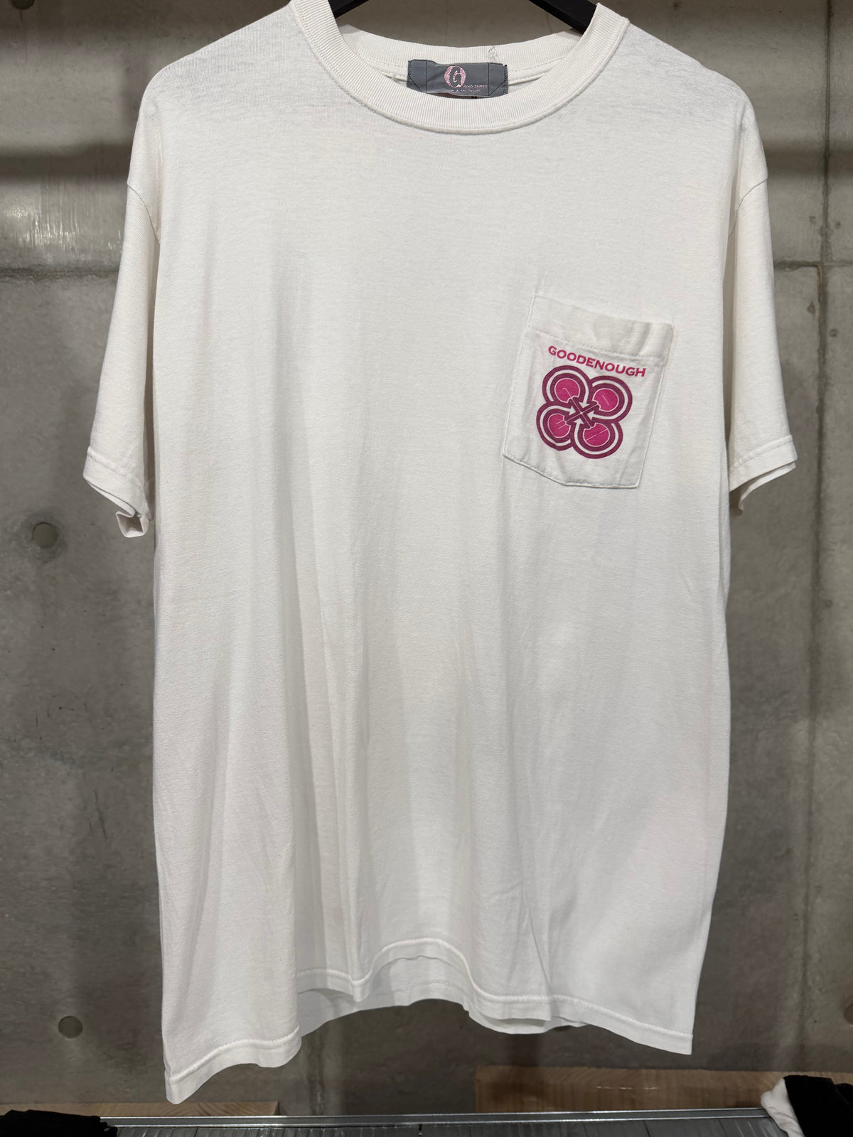 GOODENOUGH Clover Logo Pocket T-Shirt White Size L