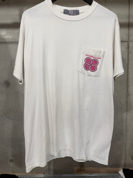 GOODENOUGH Clover Logo Pocket T-Shirt White Size L