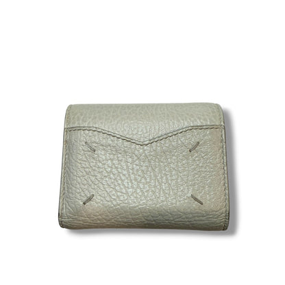 MAISON MARGIELA Trifold Compact Wallet White Size UNI