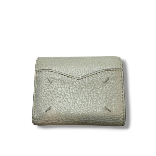 MAISON MARGIELA Trifold Compact Wallet White Size UNI