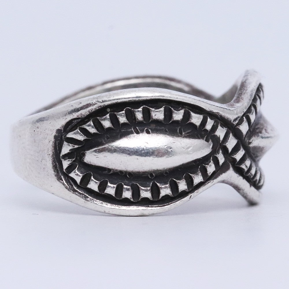 LARRY SMITH LEAF CUT RING Repousse Ring Size ONE SIZE
