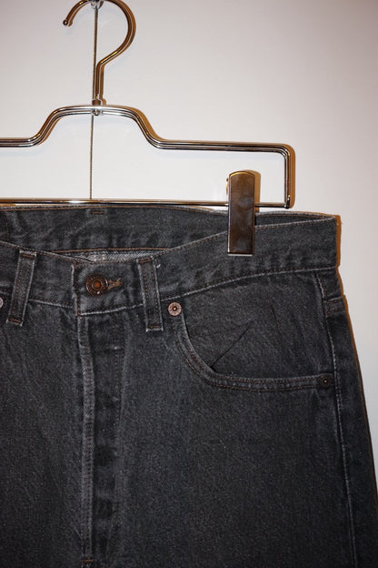 Levi's 90s 501 BLACK Pre-Dyed Made in USA Jeans Size 31