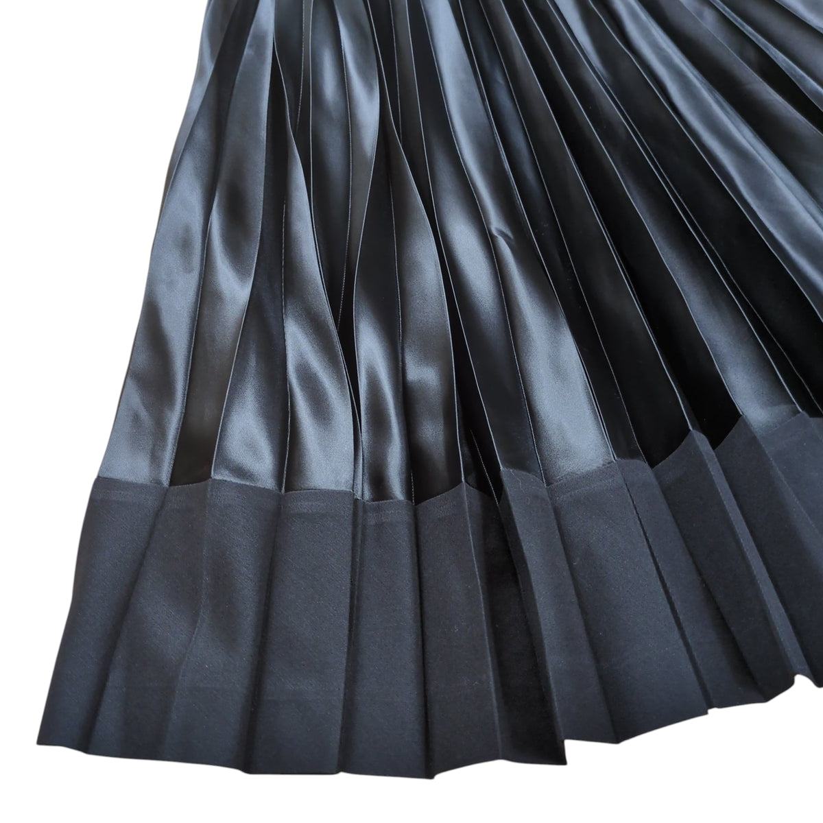robe de chambre COMME des Pleats Skirt