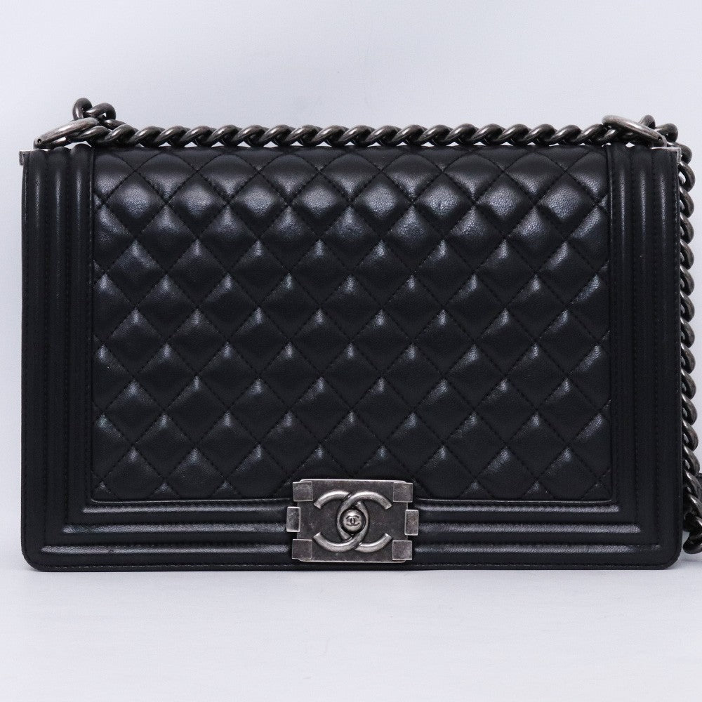 CHANEL BOY CHANEL Boy Chanel Bag Black Size L