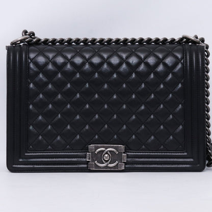 CHANEL BOY CHANEL Boy Chanel Bag Black Size L