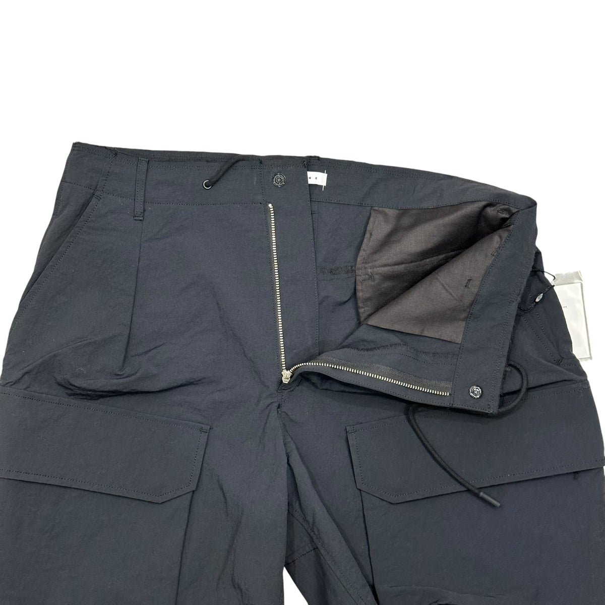 Name. 26SS Nylon Twill One Tuck Cargo Shorts Black Size 1