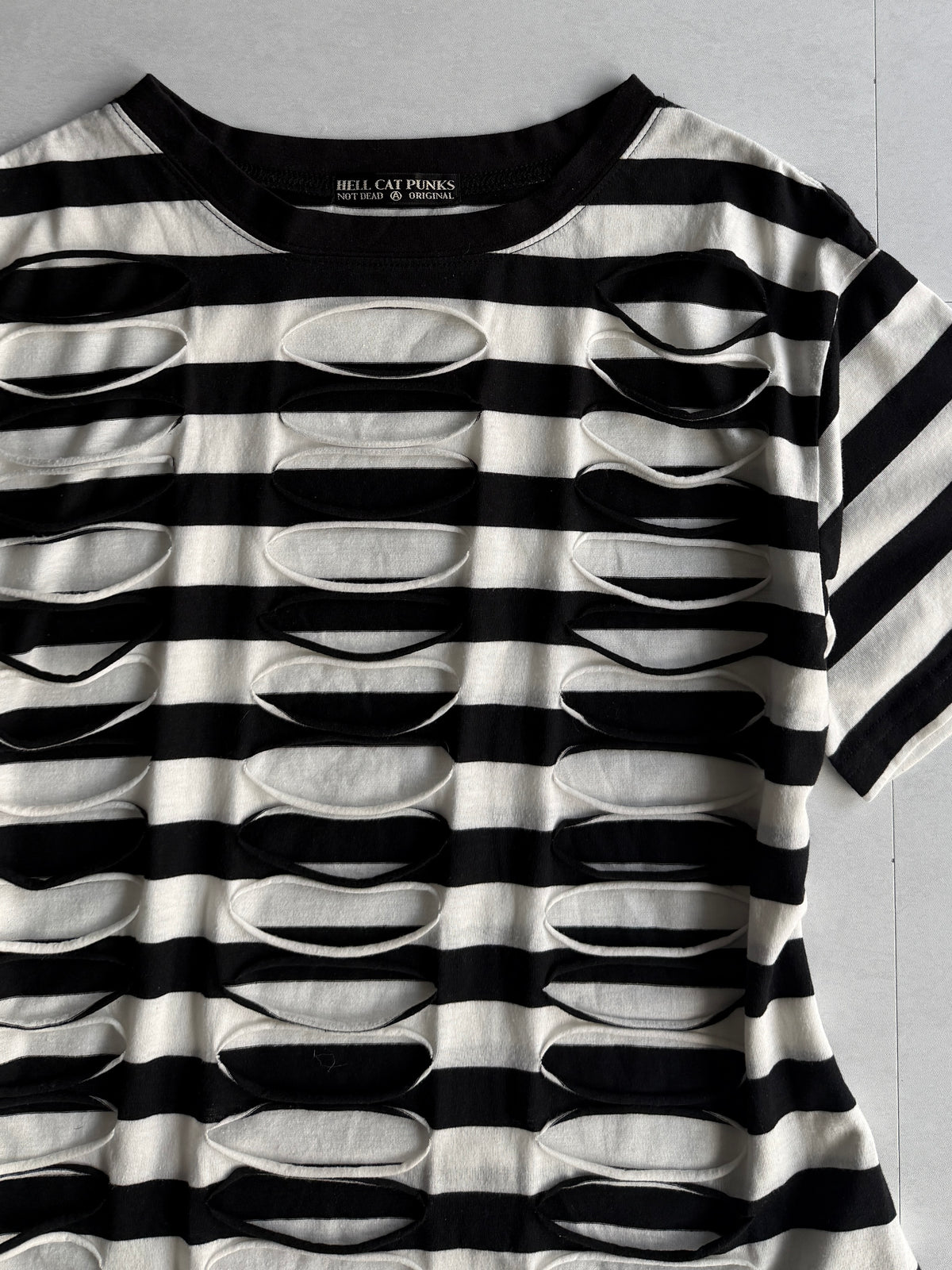 HELL CAT PUNKS Damaged Border Tee Size FREE